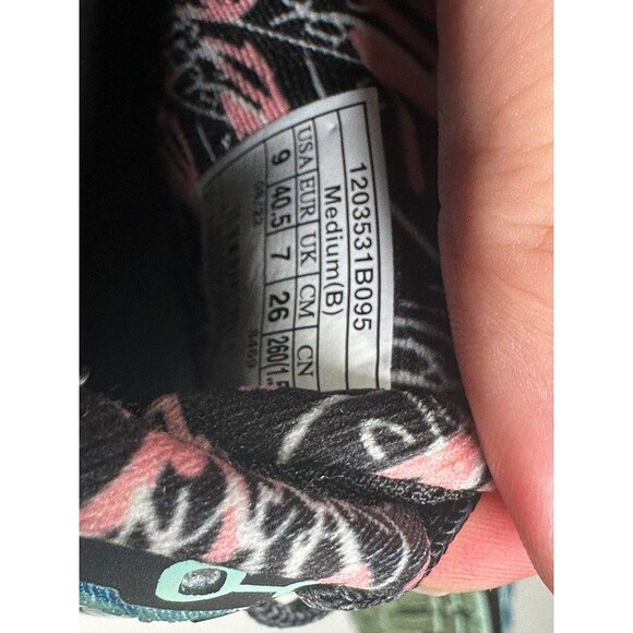 Brooks Adrenaline GTS 22 Women’s 9 B Graffiti Print Running Shoes Limited Ed - Picture 6 of 13